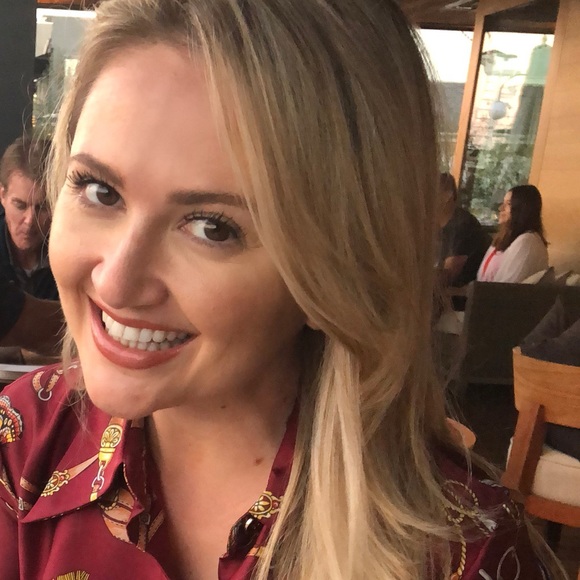 Profile Picture of Alison Mcdermott (@alimcdermott) on Poshmark