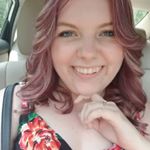 Profile Picture of Julia Belcher (@juleswhaaa) on Instagram