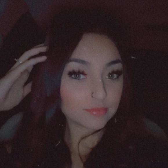 Profile Picture of Alyssa Cabrales (@alyssajanaec16) on Poshmark