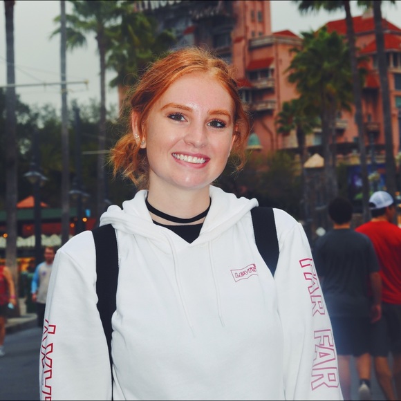 Profile Picture of Cayla Rimmell (@caylarimmell) on Poshmark