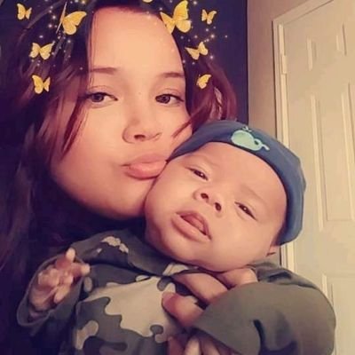 Profile Picture of Gloria Barron (@GloriaB12810057) on Twitter