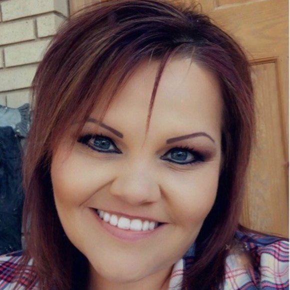 Profile Picture of Kristen Memmott (@kristen_80) on Poshmark