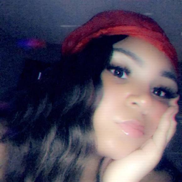 Brianna Lindsey - Poshmark Profile Picture of Brianna Lindsey (@breezy2498) on Poshmark