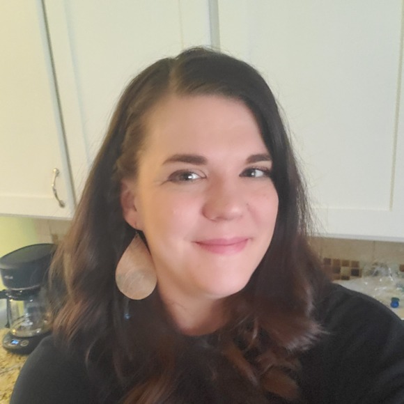 Profile Picture of Cookie Crumbs (@jeep85) on Poshmark