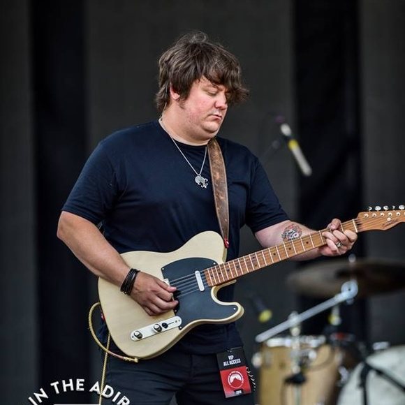 Profile Picture of Tommy Hayes (@guitarhayes) on Poshmark