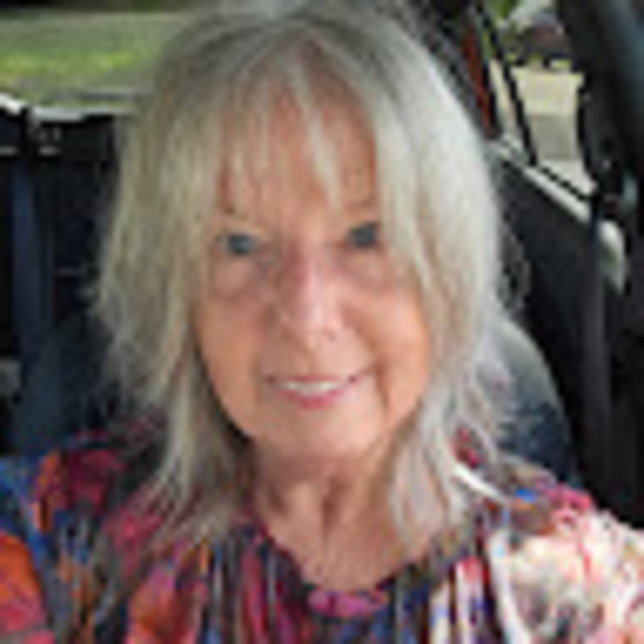 Henrietta Stephens-phillips - Poshmark Profile Picture of Henrietta Stephens-phillips (@rettastephens59) on Poshmark