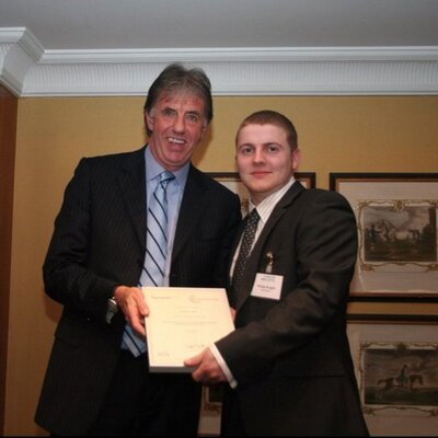 Profile Picture of Philip Knight (@PhilStarks) on Twitter
