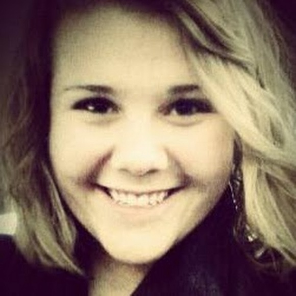 Profile Picture of Michaela Beckman (@itsmickey) on Poshmark