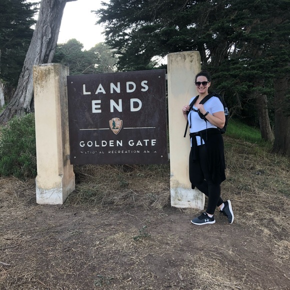 Profile Picture of Victoria Reynolds (@vicrey28) on Poshmark