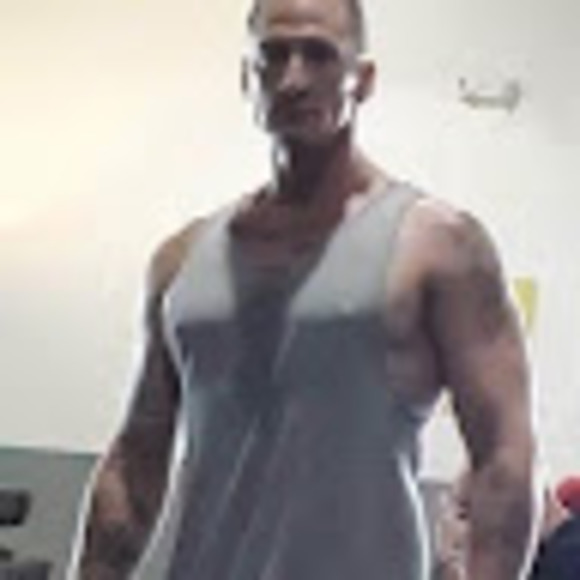 Profile Picture of Joseph Hamlin (@hamlin163) on Poshmark