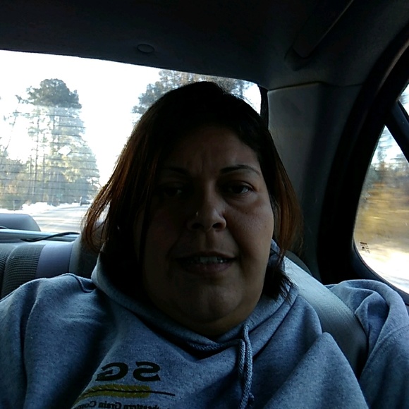 Profile Picture of Joy Jefferson (@joy4445) on Poshmark