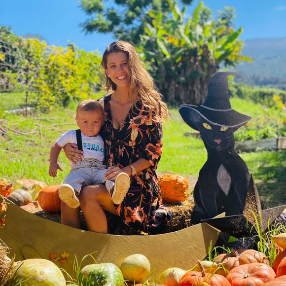 Profile Picture of Yaya Boozer (@yayaboozer) on Poshmark