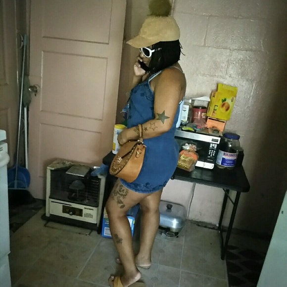 Profile Picture of Takisha Marshall (@takisham1977) on Poshmark