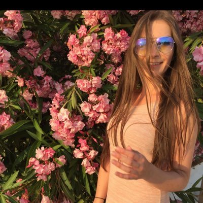 Andrea - Twitter Profile Picture of Andrea (@AndreaDobrikova) on Twitter