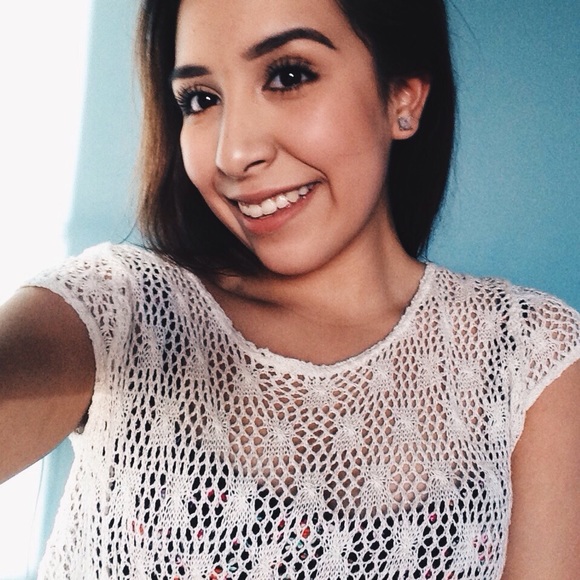 Profile Picture of Gisselle Islas (@sobellissima) on Poshmark