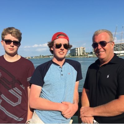 Profile Picture of Darren Colbourne (@Cheezman25) on Twitter