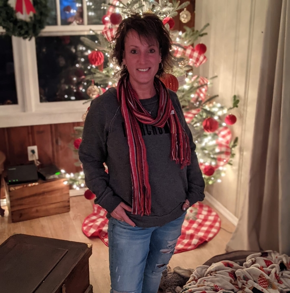 Profile Picture of Deb Christman-sheldon (@poobare1213) on Poshmark