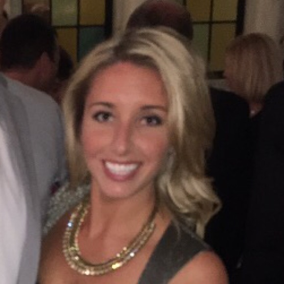 Profile Picture of Amanda Campanella (@acampanella13) on Poshmark