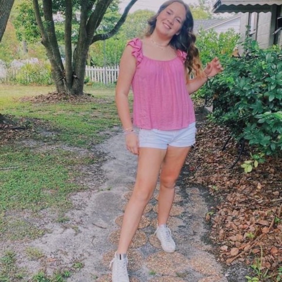 Profile Picture of Shannell Carwile (@s_carwile) on Poshmark