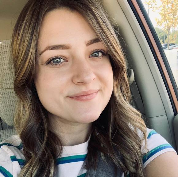 Profile Picture of Alexis Kurtz (@alexiskurtz1) on Poshmark