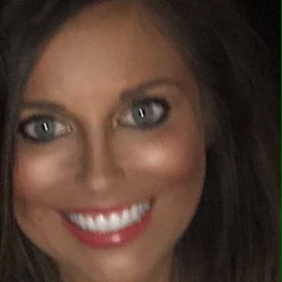 Profile Picture of Katie Nevore (@kgn088) on Poshmark