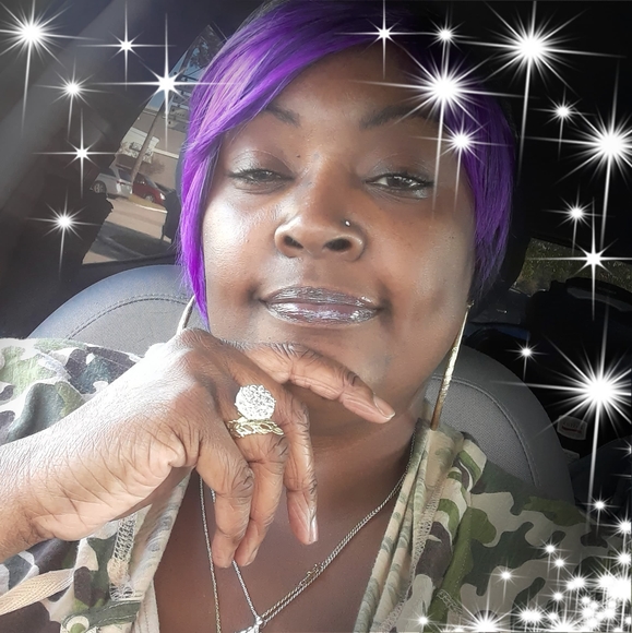 Profile Picture of Sandy Duncan (@duncanhotpot) on Poshmark