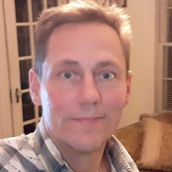 Profile Picture of Chris Marion (@chrismarion22) on Poshmark