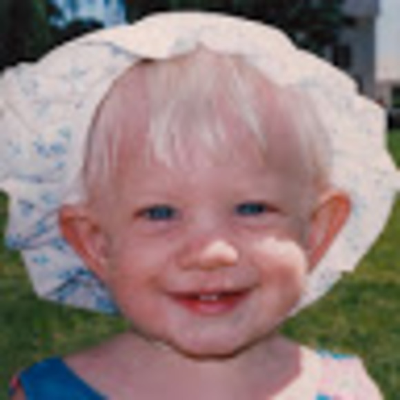 Tara Gloystein - Poshmark Profile Picture of Tara Gloystein (@gloysteintk) on Poshmark