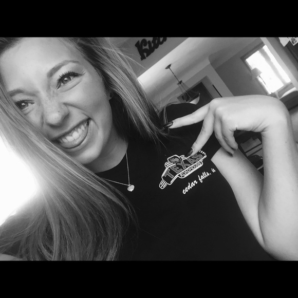 Profile Picture of Kaylene Konigsmark (@kaylenekk) on Poshmark