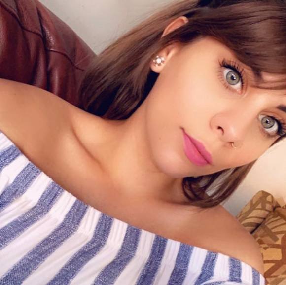 Profile Picture of Jeanette Andrea (@geegee1995) on Poshmark