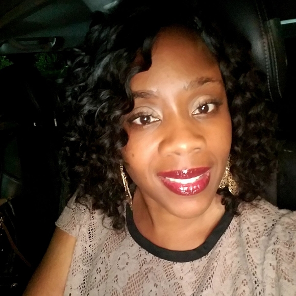 Profile Picture of Kimisha Riley (@ahje4u) on Poshmark