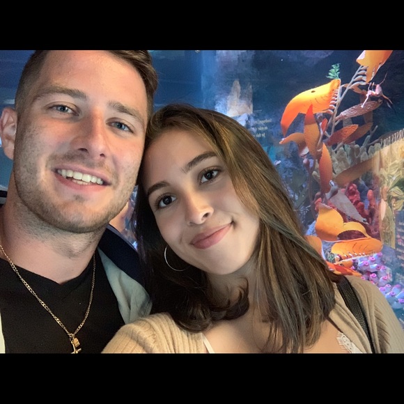 Profile Picture of Ana Decampos (@anaaaaaaaa8) on Poshmark