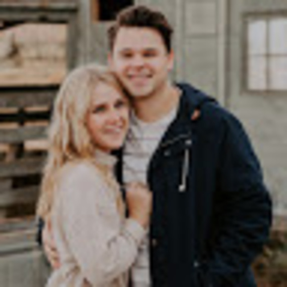 Profile Picture of Savannah Kimzey (@savblanch) on Poshmark