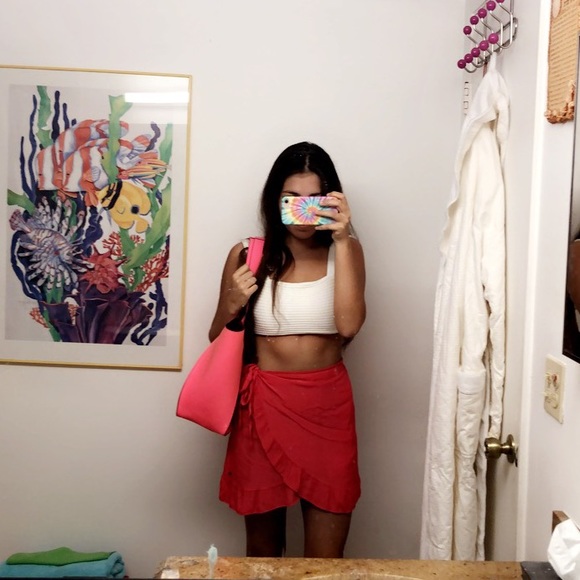 Profile Picture of Aja Binder (@ajabinder) on Poshmark