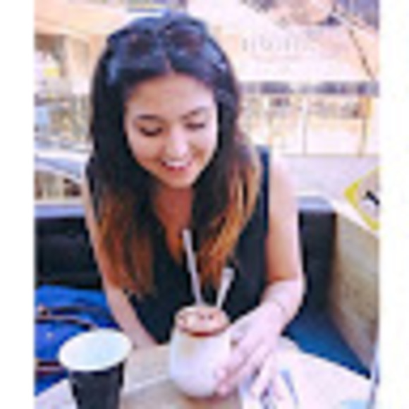 Profile Picture of Alexandra Coorey (@alexandracoorey) on Poshmark