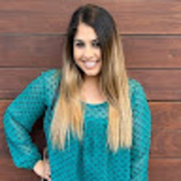 Profile Picture of Tania Kasparian (@tania_kasparian) on Poshmark