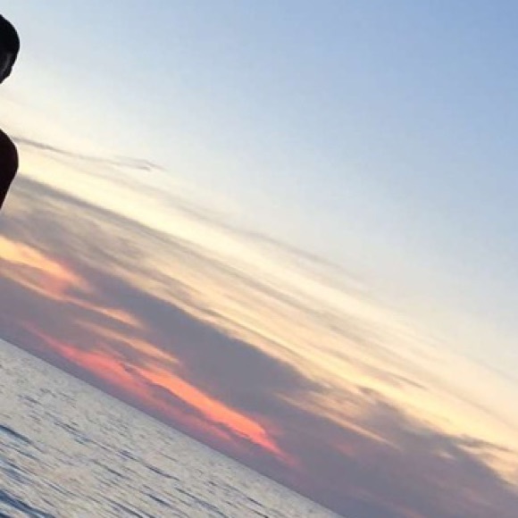 Anthony Abundez - Poshmark Profile Picture of Anthony Abundez (@issues1012) on Poshmark