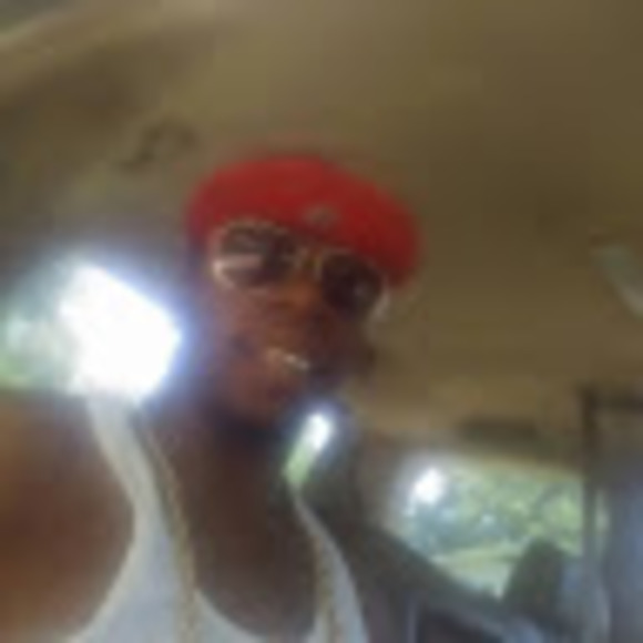 Suave Suave - Poshmark Profile Picture of Suave Suave (@suaves008) on Poshmark