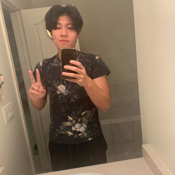 Profile Picture of Jackie Lu (@karencircle2012) on Poshmark