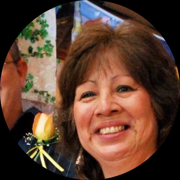 Profile Picture of Casey Crouch (@caseykatmom) on Poshmark