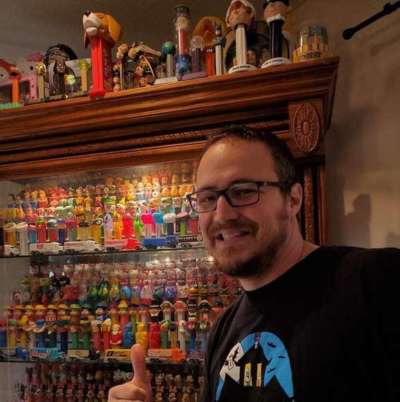 Profile Picture of Jason Hetrick (@orionjwh) on Poshmark