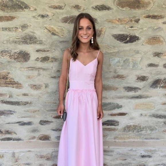 Profile Picture of Lucy Duncan (@lucydunc) on Poshmark