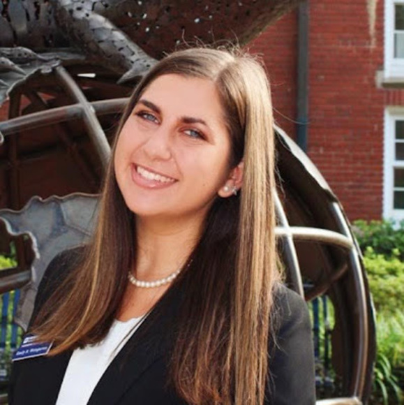 Profile Picture of Emily Weingarten (@weingartenemily) on Poshmark