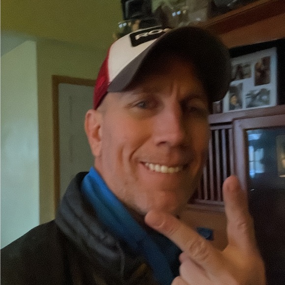 Profile Picture of Paul Tobin (@lordpaulio) on Poshmark