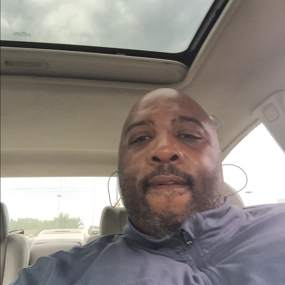 Profile Picture of Kelvin Atwater (@kelvinath20) on Poshmark