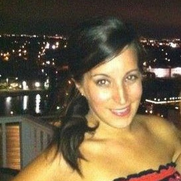 Profile Picture of Francesca Perrone (@fperrone) on Poshmark