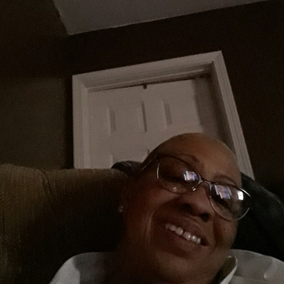 Profile Picture of Pamela Bright (@pabright22) on Poshmark