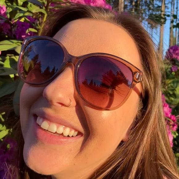 Profile Picture of Rachel Choquette (@raychill44) on Poshmark