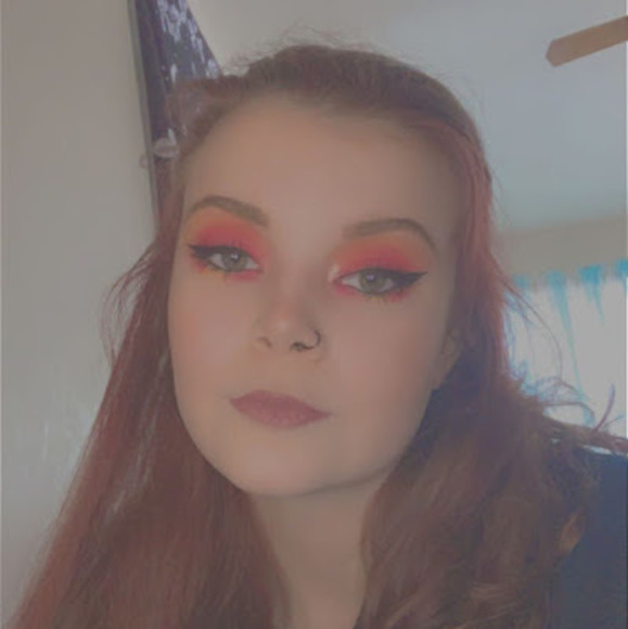 Profile Picture of Keelin Sorensen (@keelinsorensen) on Poshmark