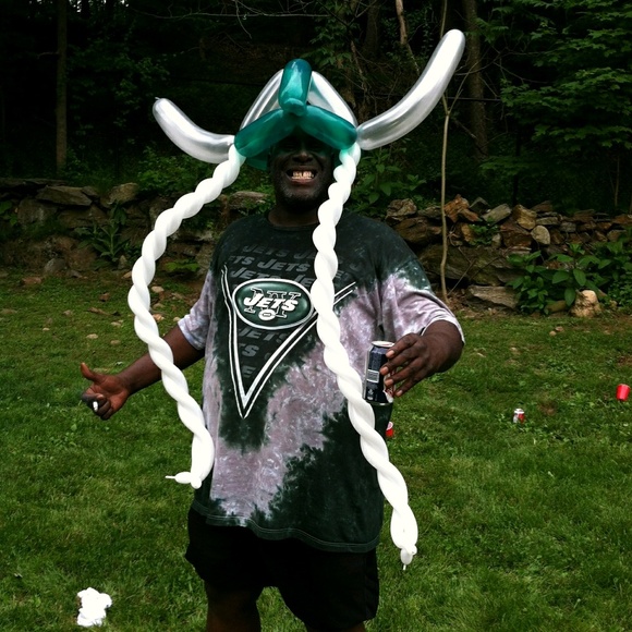 Profile Picture of Erik Valladares (@erikv376) on Poshmark